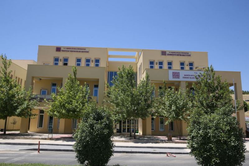 MAÜ Yaşayan Diller Enstitüsü yerli ve yabancı öğrencilerini bekliyor