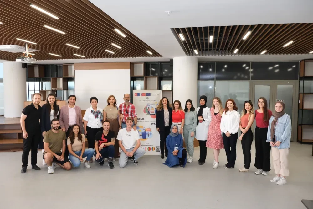 Mardin Artuklu Üniversitesi Dijital Atıklara Dikkat Çekiyor