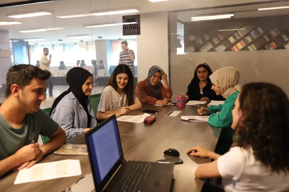 MBB Gençlik Merkezinde Ücretsiz YKS Kurs Kayıtları Devam Ediyor