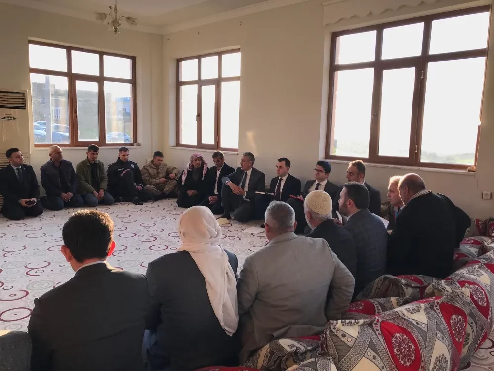 Mardin Valisi Tuncay Akkoyun, Yeşilli İlçesinde kırsal mahalleleri ziyaret etti