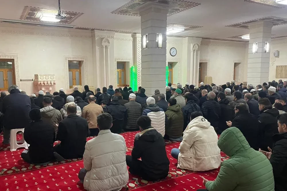 Mardin Filistin İçin Sabah Namazında Buluştu