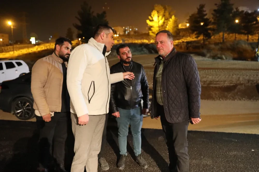 Başkan Tatlıdede Gece Mesaisi Yapan Ekipleri Ziyaret Etti