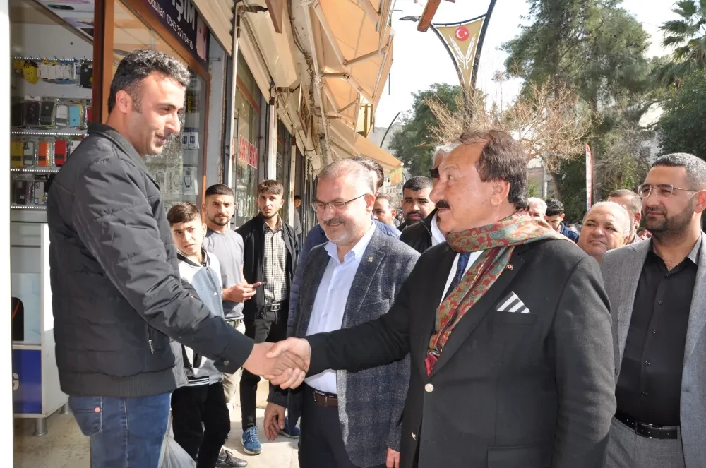 Ali Ertaş vaatlerini sıraladı : Tepemizi ilçemize kazandıracağız, ekmeği ve suyu yüzde 50 indirimle satacağız