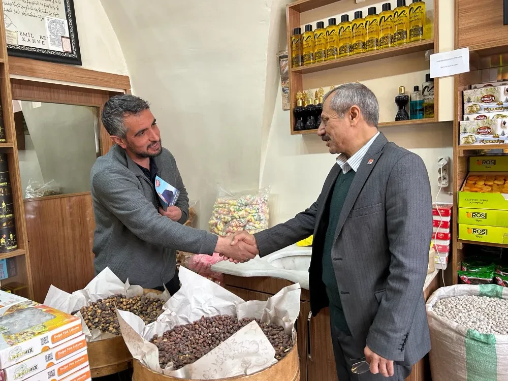 CHP Başkan adayı Adam Esnaf ziyaretlerine devam ediyor