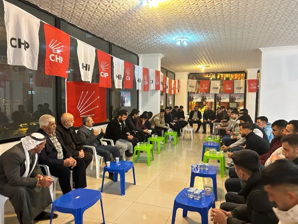 Abdülkerim Adam gençlerle bir araya geldi