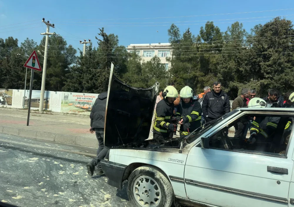 Mardin’de seyir halindeki otomobil yandı