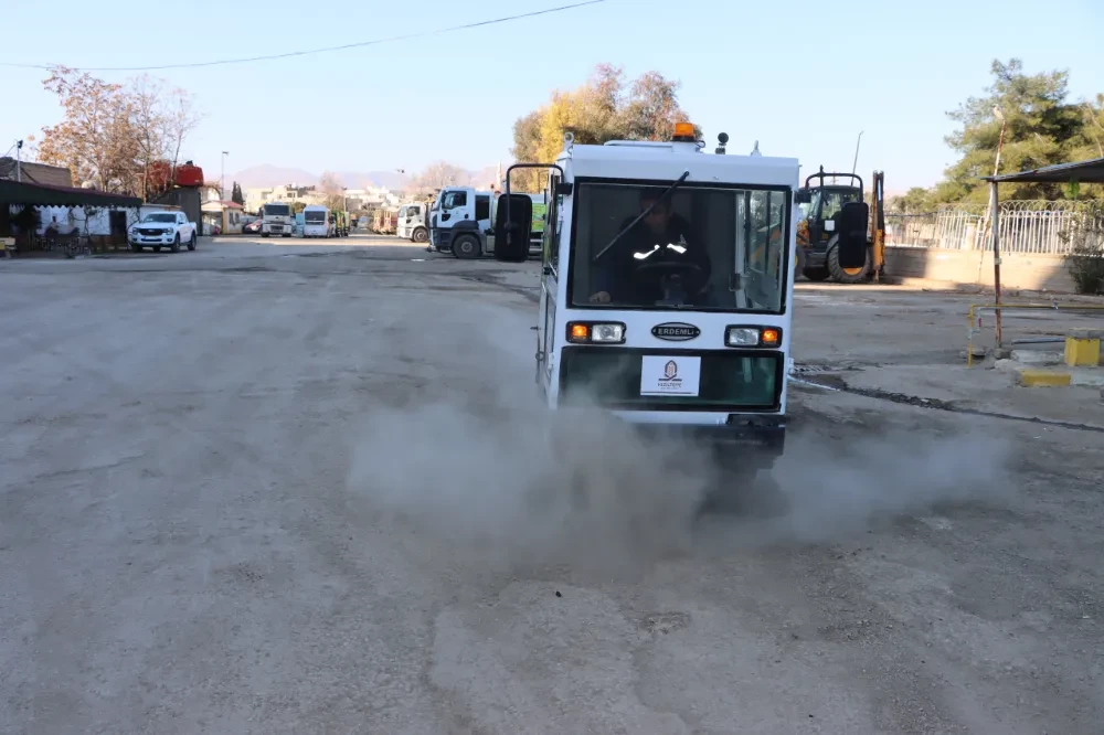 Atıl durumdaydı şu an sokakları temizliyor!