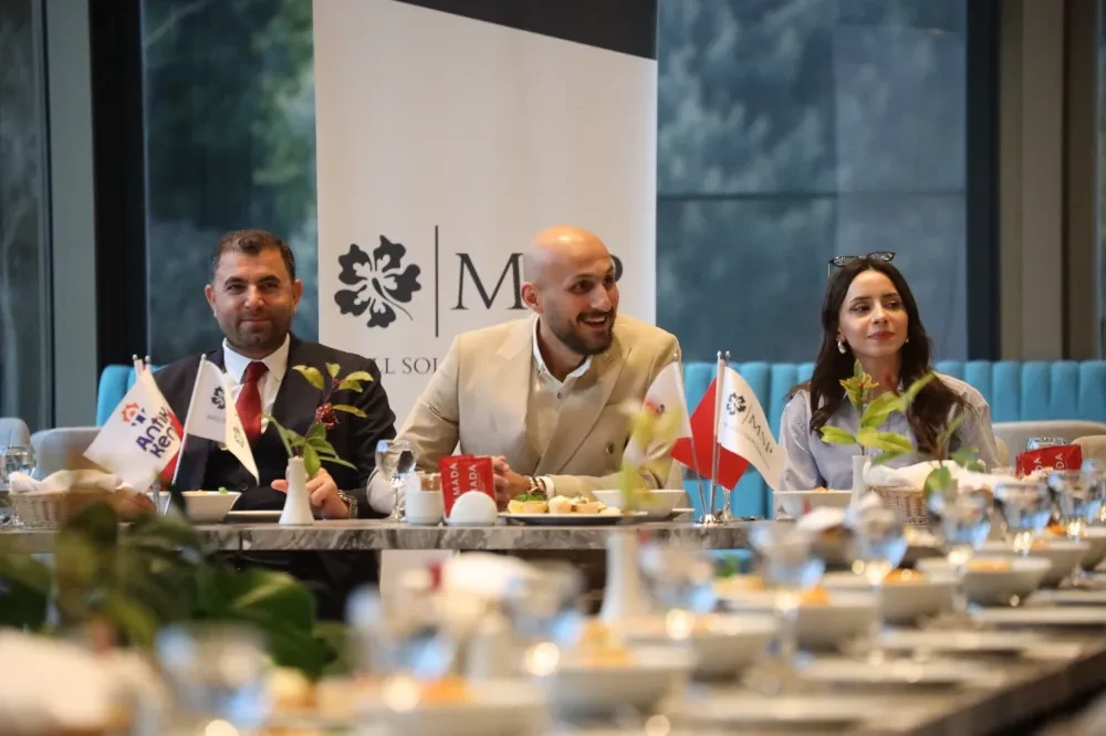 Antik Kent Alışveriş ve Yaşam Merkezi, açılışı öncesinde düzenlenen iftar yemeğinde yerel ve ulusal basın mensuplarıyla buluştu.