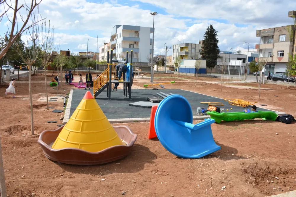 Çocuklara Çifte Oyun Parkı!