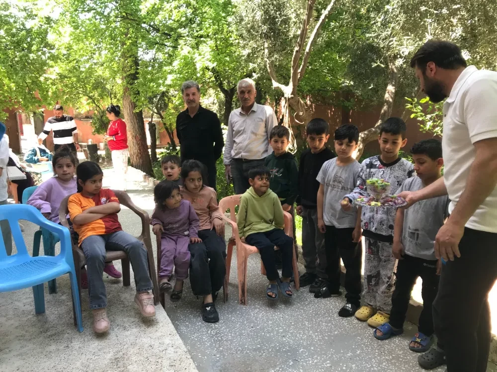 Derik Ermeni Dostlarını unutmadı,Paskalya Bayramlarını Müslüman komşuları tarafından kilisede kutlandı