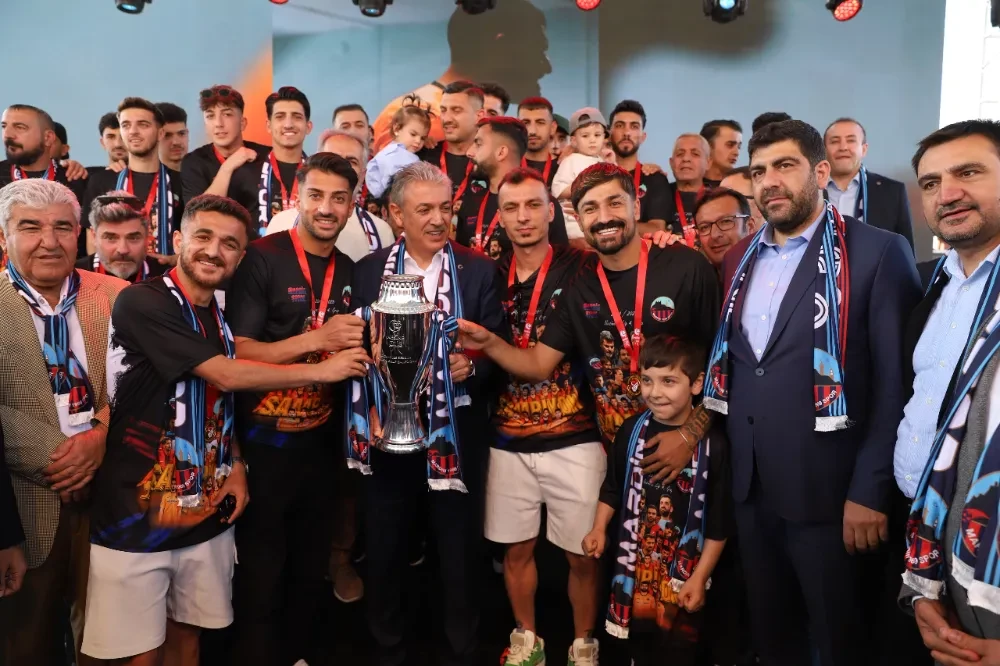 Mardin 1969 Spor Şampiyonluk Kupasını Aldı 